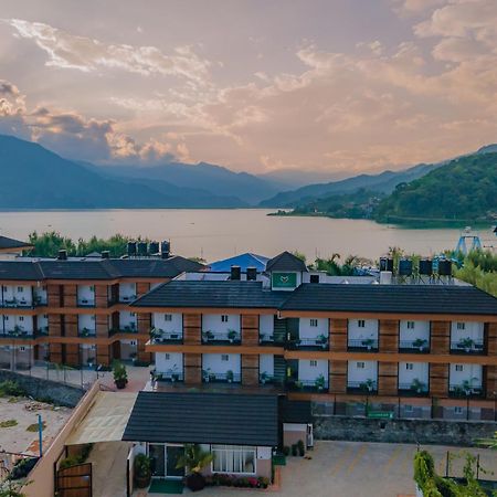 Majestic Lake Front Hotel & Suites Покхара Екстер'єр фото