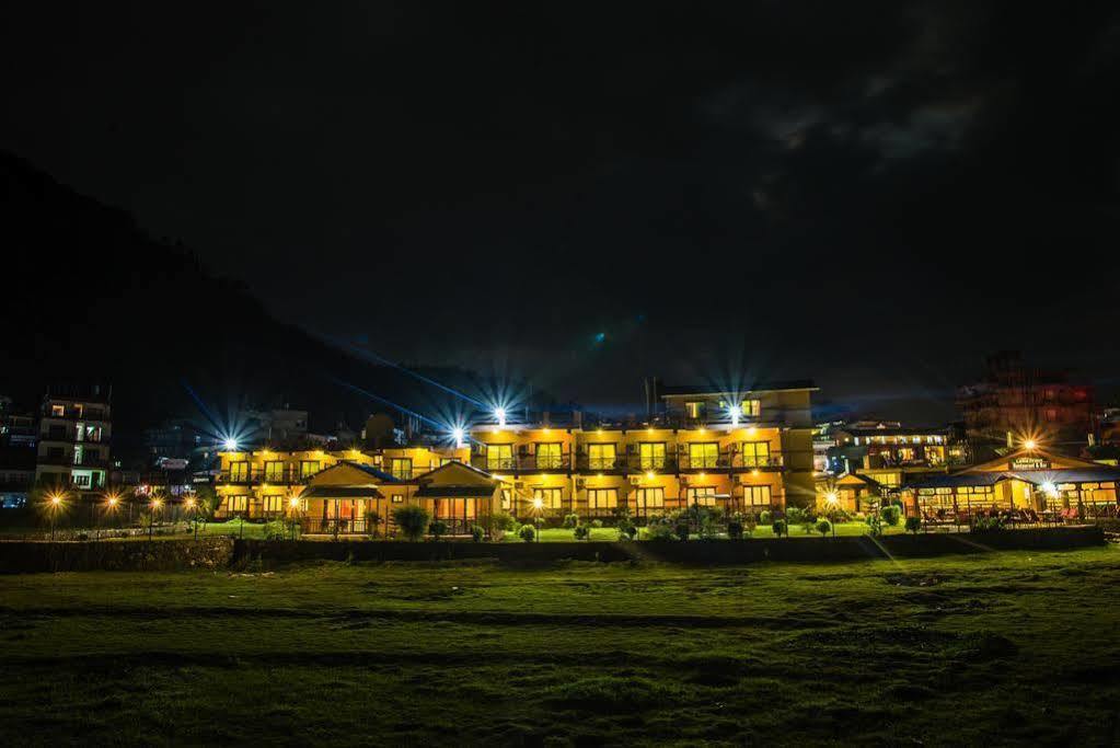 Majestic Lake Front Hotel & Suites Покхара Екстер'єр фото